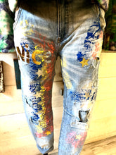 Lade das Bild in den Galerie-Viewer, Jeans bunt bedruckt
