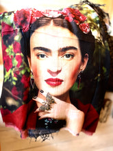 Lade das Bild in den Galerie-Viewer, Tuch Frida Kahlo
