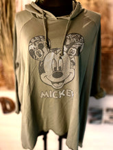 Lade das Bild in den Galerie-Viewer, Hoodie Micky Mouse Kopf mit Kapuze XL
